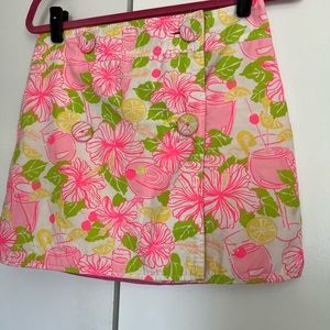 - Party time Lilly Pulitzer fun pattern size 2 wrap skirt